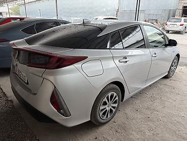 приус прайм: Toyota Prius: 2020 г., 1.8 л, Автомат, Гибрид, Хэтчбэк — 3