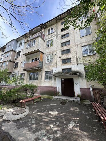 квартира в районе ахунбаева: 3 комнаты, 58 м², 104 серия, 4 этаж