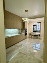 готовые квартиры от застройщика бишкек: 3 бөлмө, 132 кв. м, Элитка, 2 кабат, Евроремонт