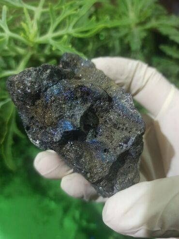Qiymətli daşlar: 💎 Təbii Magnetite-Bornite Daşı😍 Qiymətlə bağlı maraqlananlar zəhmət — 9