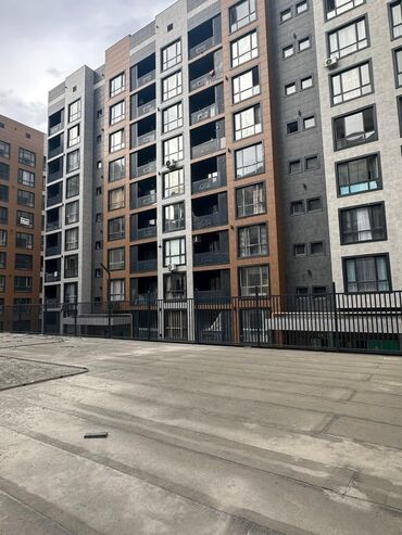 дом торговли: 3 комнаты, 94 м², Элитка, 2 этаж, Косметический ремонт