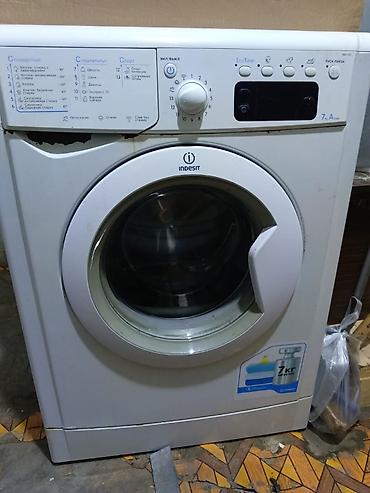 ups enerji: Indesit önyükləmə paltaryuyan maşın - Yükləmə həcmi: 7 kq (etiketdə — 1