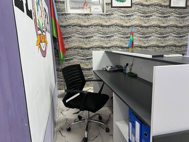 Digər kommersiya daşınmaz əmlakı: Obyekt icarə verilir 170-200 kv . Təmirli ve 5 otaq ve mətbəxden — 12