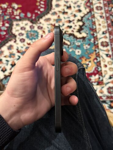 Apple iPhone: IPhone 15 Pro, 256 GB, Qara, Simsiz şarj, Face ID — 3