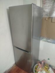 накопительный бак: Холодильник новая только месяц использовали размер средняя