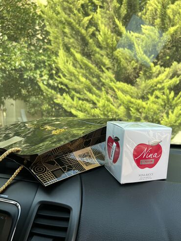 qadınlar üçün yarıməlcəklər: Salam. Çox Təcili satıram 150 azn-ə parfum Nina Ricci 80 ml . Adordan