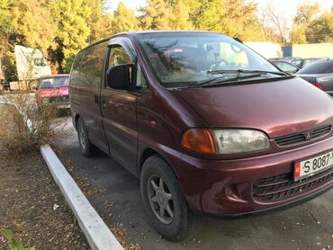 Mitsubishi: Mitsubishi Space Gear: 1995 г., 2 л, Механика, Газ, Минивэн