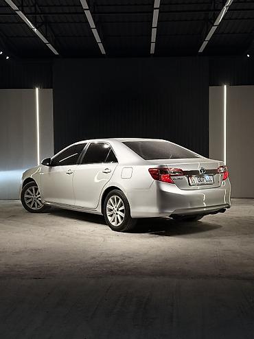 Унаа сатуу: Toyota Camry: 2012 г., Гибрид — 4