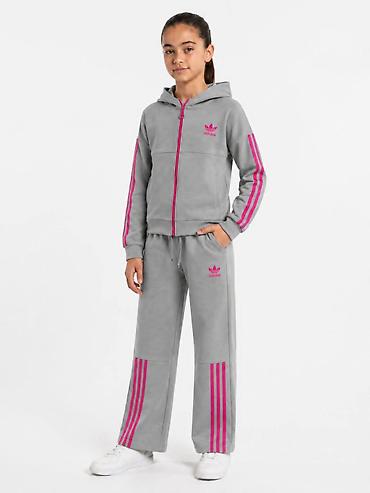 nike dualtone racer: Pamucni kompleti 
Velicine 8, 10, 12, 14
Cena 2900 din — 1