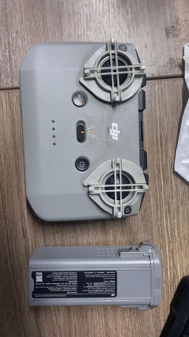 мониторы dvi: Контроллер для дрона DJI серого цвета с двумя джойстиками, кнопками