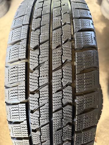 18565 r14 зима: Комплект зимних шин Goodyear UltraGrip Ice (шипов нет, Studless). - — 3