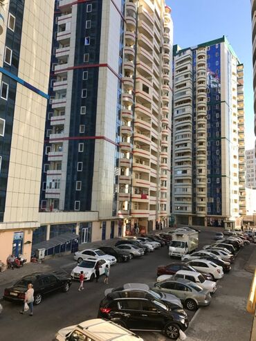 Uzunmüddətli kirayə mənzillər: Razin akodarin binasinda 2 otaqli ev kiraye verilir iwi gucu yerinde