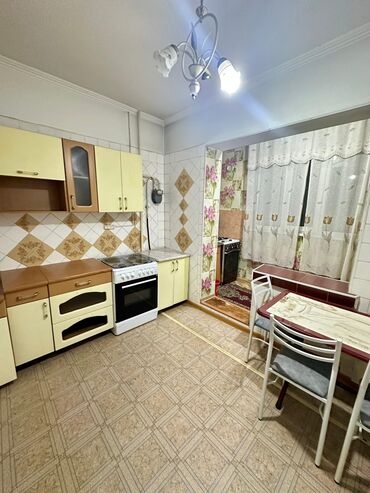 жер уйдон квартира берилет дордой: 2 бөлмө, 58 кв. м, 106-серия, 2 кабат, Эски ремонт