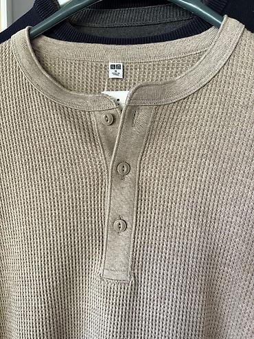 жилетка uniqlo: Мужская футболка, M, Uniqlo, Новый, цвет - Бежевый, Самовывоз — 4