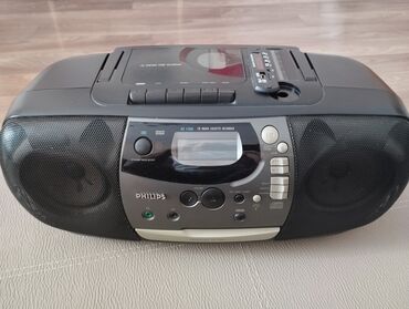 Dinamiklər və kolonkalar: Philips AZ1308 portativ musiqi mərkəzi Xüsusiyyətlər: - CD pleyer