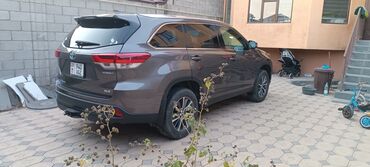 Toyota: Toyota Highlander: 2019 г., 3.5 л, Вариатор, Гибрид, Кроссовер — 4