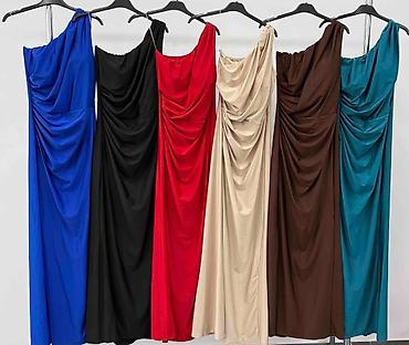 alex max torbe: Elegantna duga haljina na jedno rame
S M L
2999 din — 6
