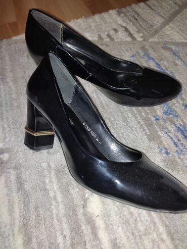 женский обувь размер 38: Туфли 38, цвет - Черный