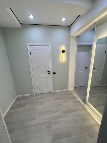 срочно продаётся 1 комнатная квартира в районе шлагбаум: 1 бөлмө, 42 кв. м, Элитка, 1 кабат, Дизайнердик ремонт