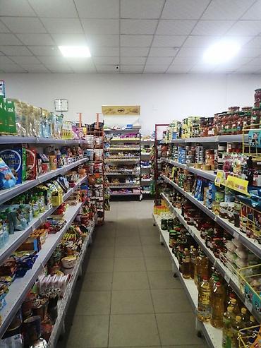 запад: Требуется продавец и продавец-кассир в продуктовый магазин. График — 4