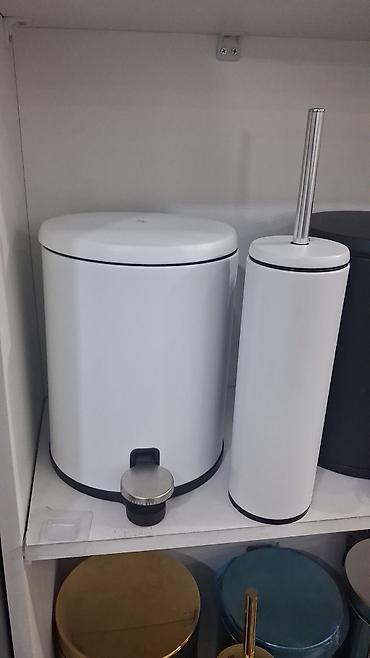 plastik vedreler: Zibil.qabi - Komplekt: 1 ədəd pedallı zibil qabı + 1 ədəd qapalı qabda — 2