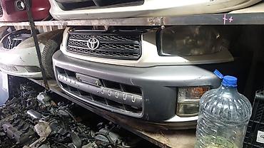 rav4: Ноускат Toyota, 2001 г., Б/у, Оригинал — 2