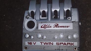 крышка на двигатель: Alfa Romeo крышка двигателя
