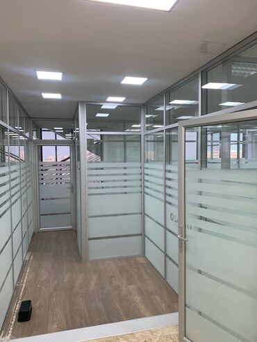 Алюминиевые окна на заказ: Перегородка Алюминиевый перегородка Цельно стеклянные Перегородки из — 26