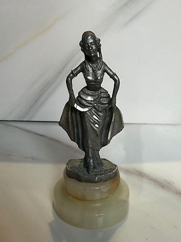 Vintage figura dame – ručni rad, Pakistan (1970–1980) Dekorativna — 2