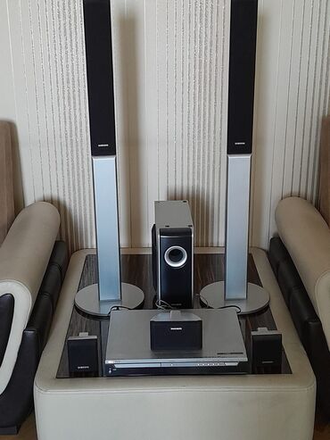 ev soyuducusu: İşlənmiş Samsung Kolonka, Növ - Ev kinoteatrı üçün, rəng - Boz