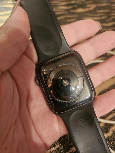 iphone 17 pro azn: Apple Watch Series 5 (44 mm), Space Gray alüminium korpus və qara — 4