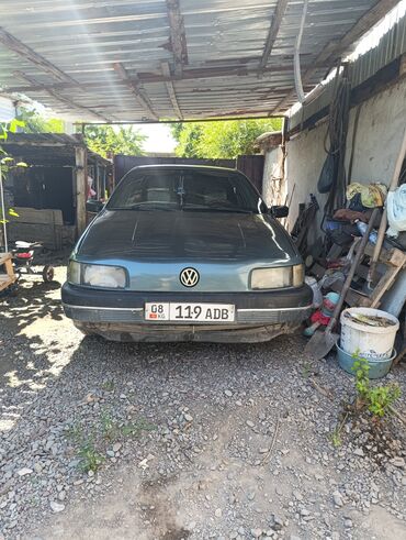 пасат b3: Volkswagen Passat: 1988 г., 1.8 л, Механика, Бензин, Седан