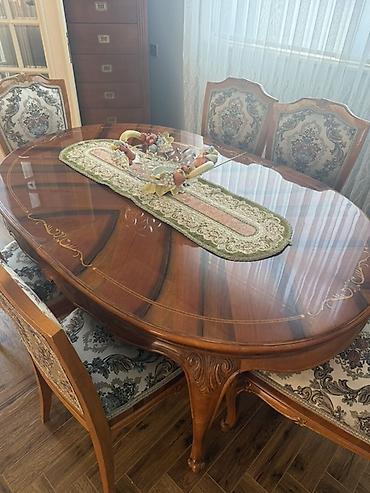 cərcivəli divan: Klassik üslubda mebel dəsti Tərkibi: - 3 nəfərlik geniş divan - 2 — 4