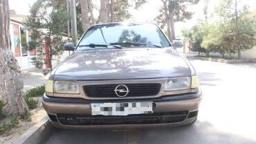 opeler: Opel Astra: 1.6 l | 1997 il 250000 km Universal