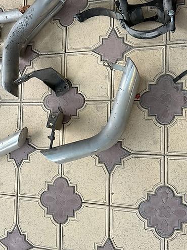 200: Стоял на Land Cruiser 200. Оригинал. По цене договоримся. Комплект — 2
