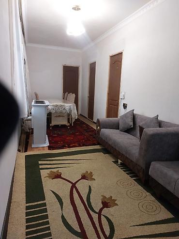Həyət evləri və villaların satışı: Satılır: həyətyanı sahəsi olan fərdi yaşayış evi - Tikili: 2 — 8