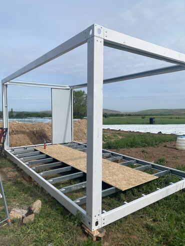 Контейнеры: Модульный контейнер серого цвета с дверью и окном Подходит для — 5