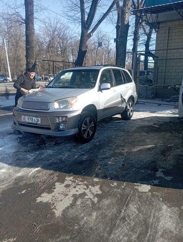 Toyota: Toyota RAV4: 2001 г., 2 л, Механика, Бензин, Универсал