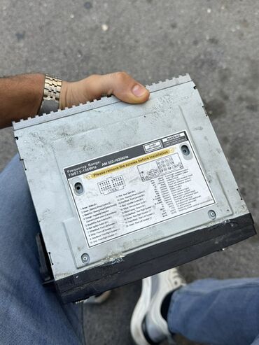 maşın ucun manitorlar: Monitor, İşlənmiş, Cihaz paneli, DVD player üçün