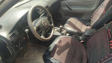 Volkswagen: Volkswagen Passat: 1.9 l | 2002 il Sedan — 4