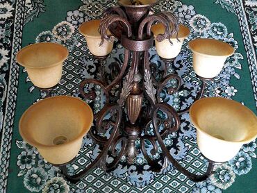 Люстры: Продаю большую красивую люстру. 6ти рожковая, б\у в отличном — 6