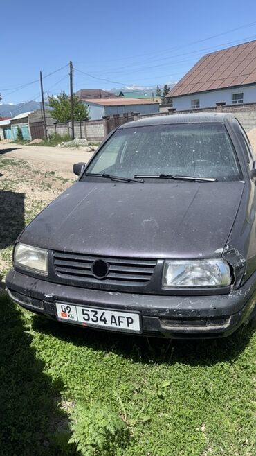 мотороллер муравей с кабиной цена: Volkswagen Vento: 1992 г., 2 л, Механика, Бензин, Седан
