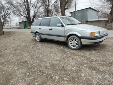 volkswagen passat 1988: Volkswagen Passat: 1988 г., 1.8 л, Механика, Газ, Универсал