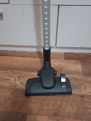 Štapni usisivači: Usisivač štapni (žičani) sa posudom za prašinu - Tip: štapni usisivač — 8