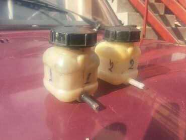 Auto delovi: Boca tečnosti kočnica, kvačila Lada 2107 Riva, Lada Niva, Lada 2104 — 10