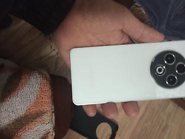 huawei p30: Tecno Spark 30, Б/у, 256 ГБ, цвет - Белый — 2