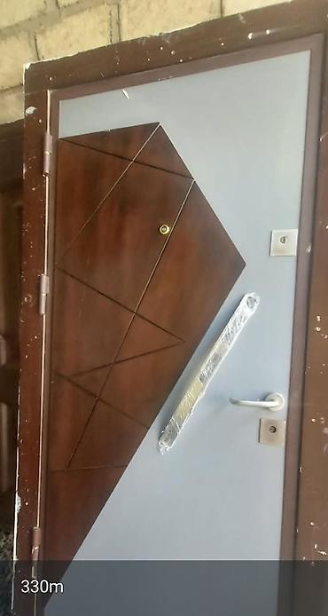 plasmas qapi: Mənzil üçün İşlənmiş Giriş qapısı Glazok ilə, Ödənişli çatdırılma — 1