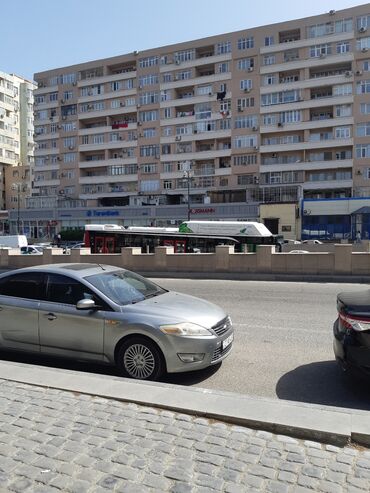продажа квартир в баку вторичное жилье: Bakı, Montin, 3 otaqlı, Köhnə tikili, m. Gənclik, 98 kv. m