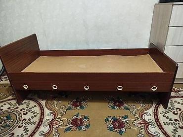 table study: 🛏️ Продаю детскую кроватку 140×65 с матрасом — 1000 сом. 🎁 В подарок — 3