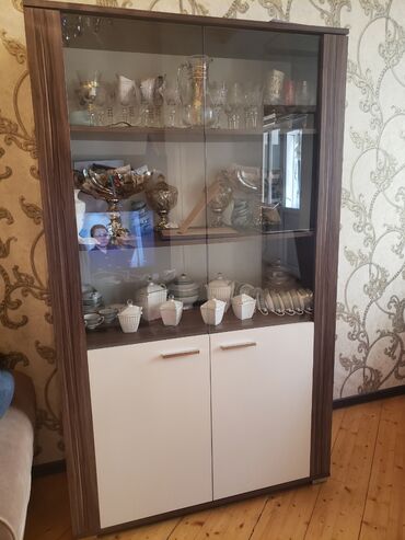 Bitkilər: İşlənmiş, Açılan, 2 qapılı Düz dolab, Servant, Azərbaycan